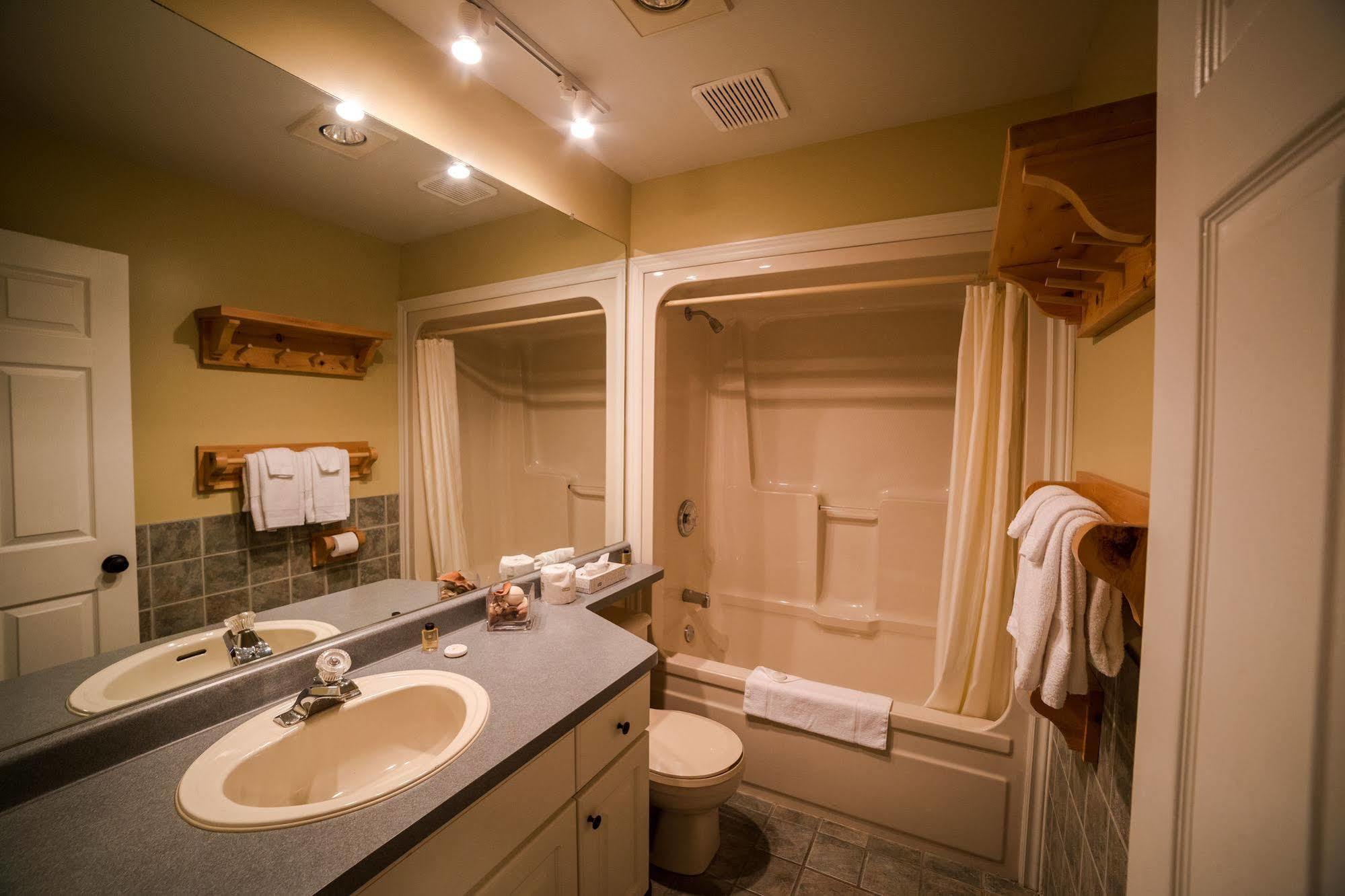 Marblewood Village Resort Steady Brook Extérieur photo